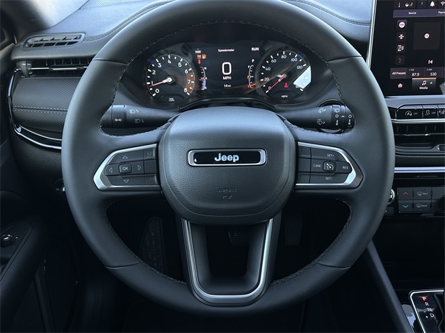 2026 Jeep Compass Latitude White/off-white at Victoria Chrysler Dodge Jeep Ram
