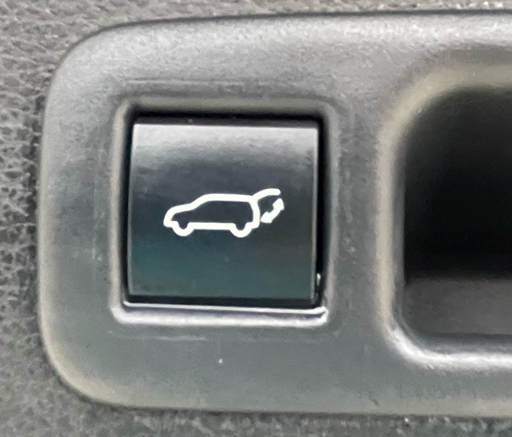 2020 Toyota Highlander XLE Black at Classic Elite Chevrolet Sugar Land