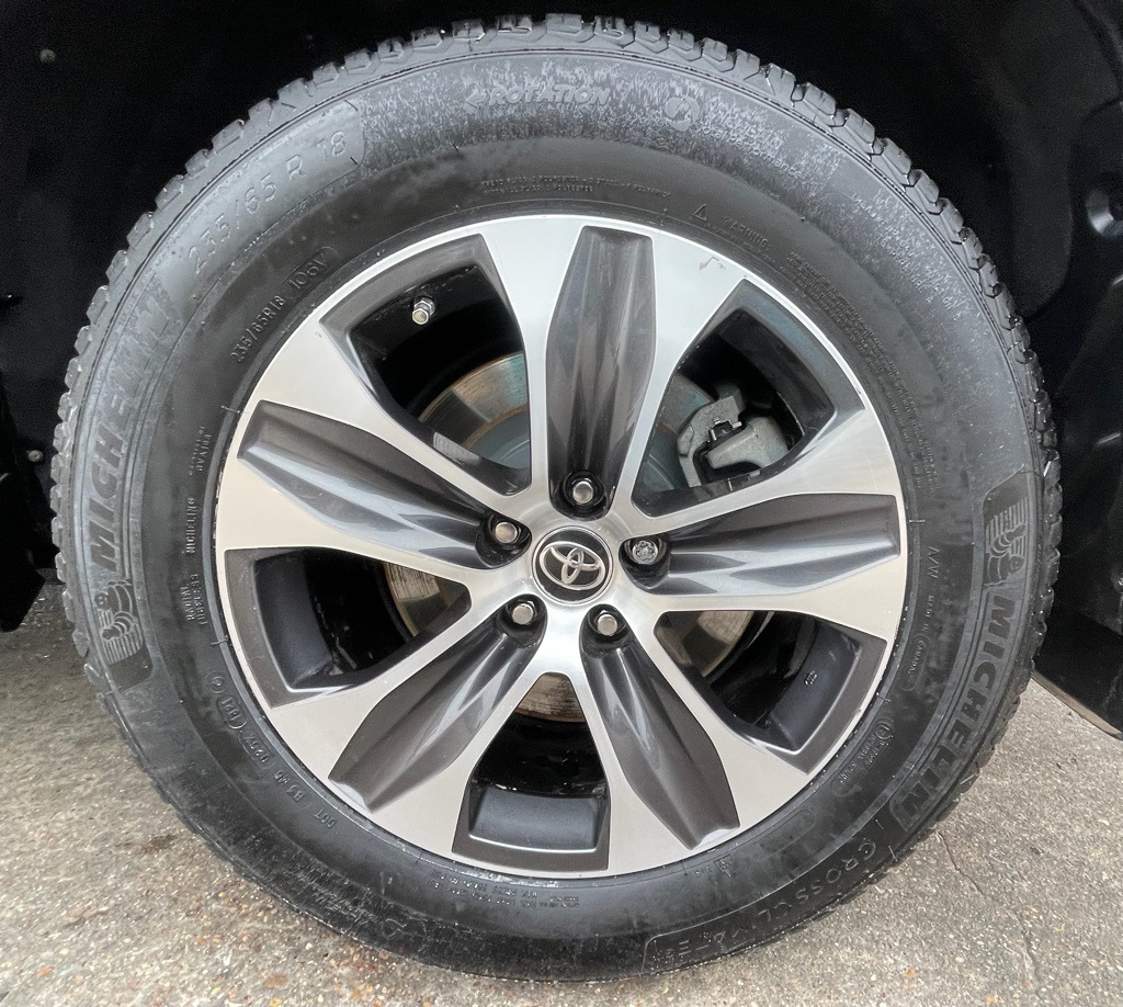 2020 Toyota Highlander XLE Black at Classic Elite Chevrolet Sugar Land