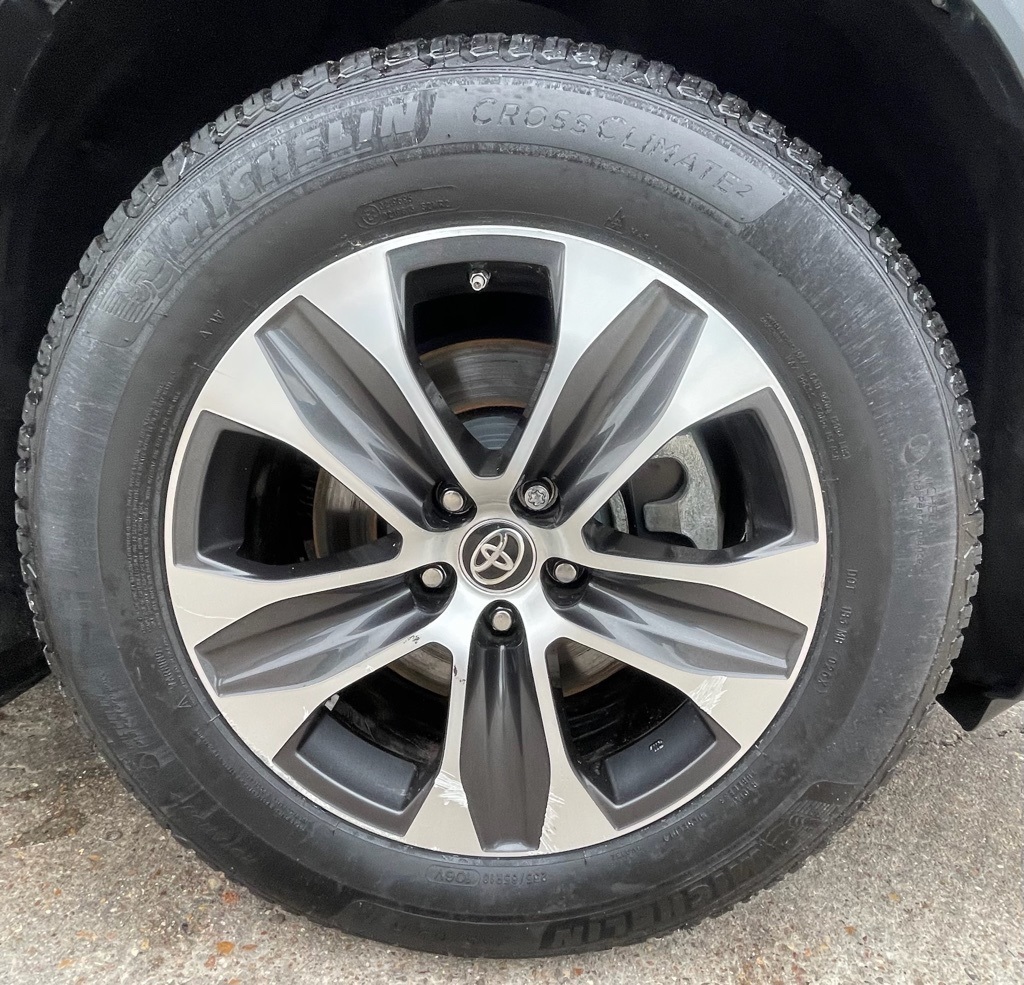 2020 Toyota Highlander XLE Black at Classic Elite Chevrolet Sugar Land