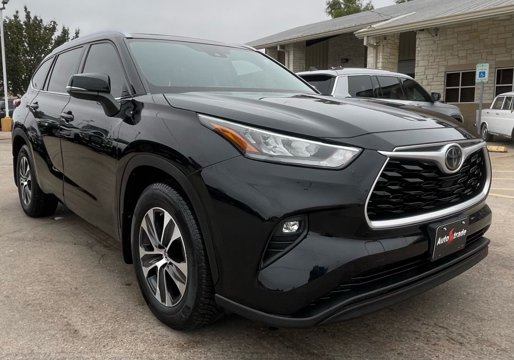 2020 Toyota Highlander XLE Black at Classic Elite Chevrolet Sugar Land