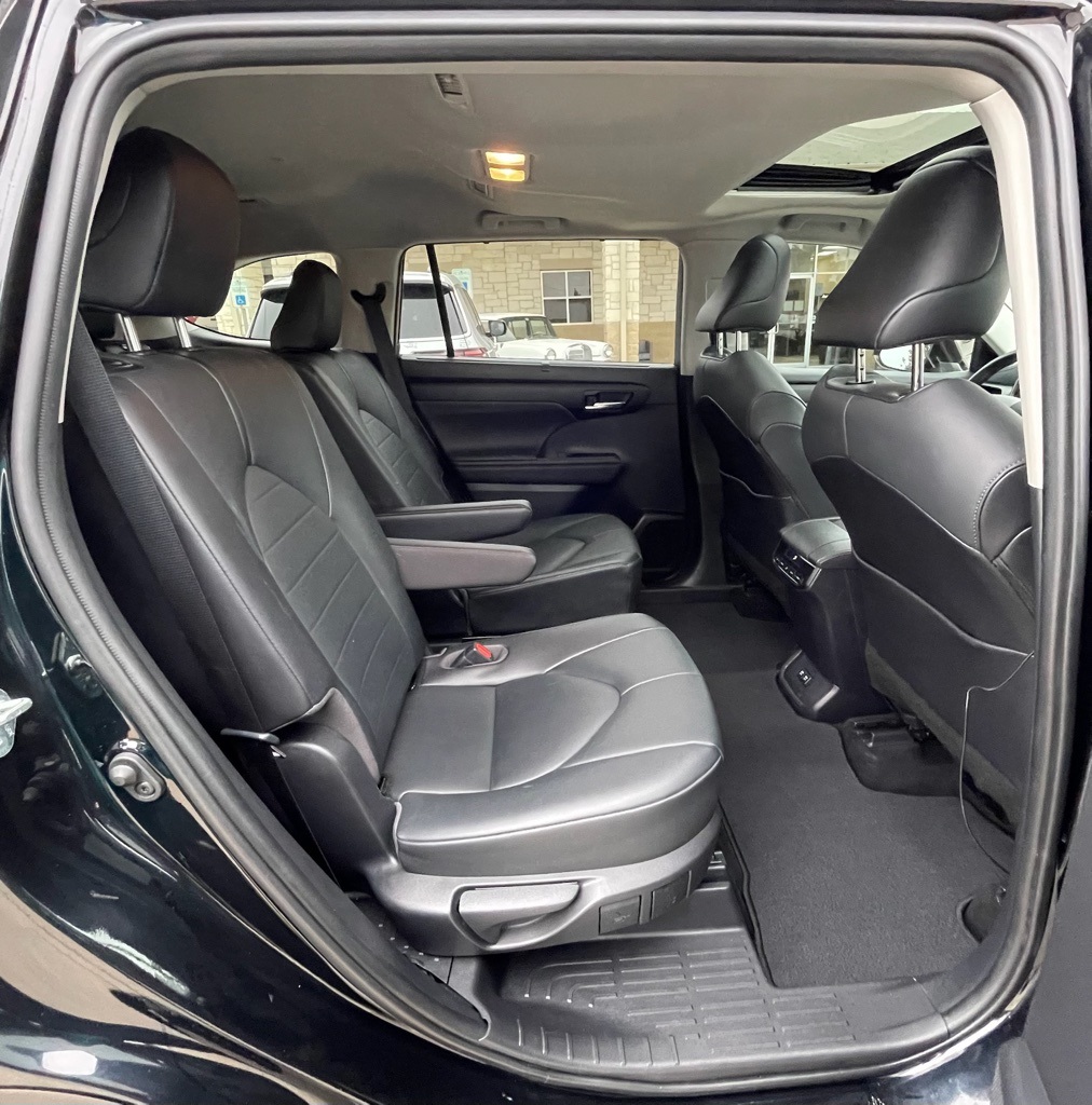 2020 Toyota Highlander XLE Black at Classic Elite Chevrolet Sugar Land