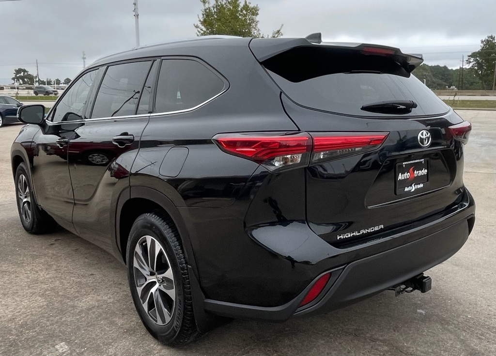 2020 Toyota Highlander XLE Black at Classic Elite Chevrolet Sugar Land