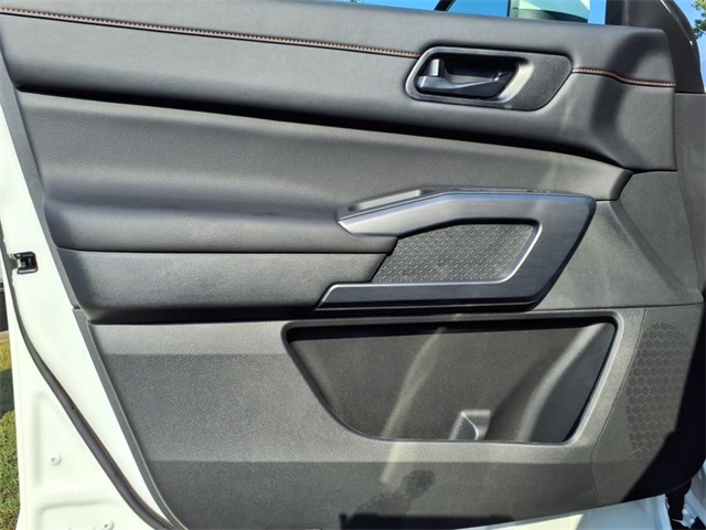2025 Nissan Pathfinder Rock Creek photo 4