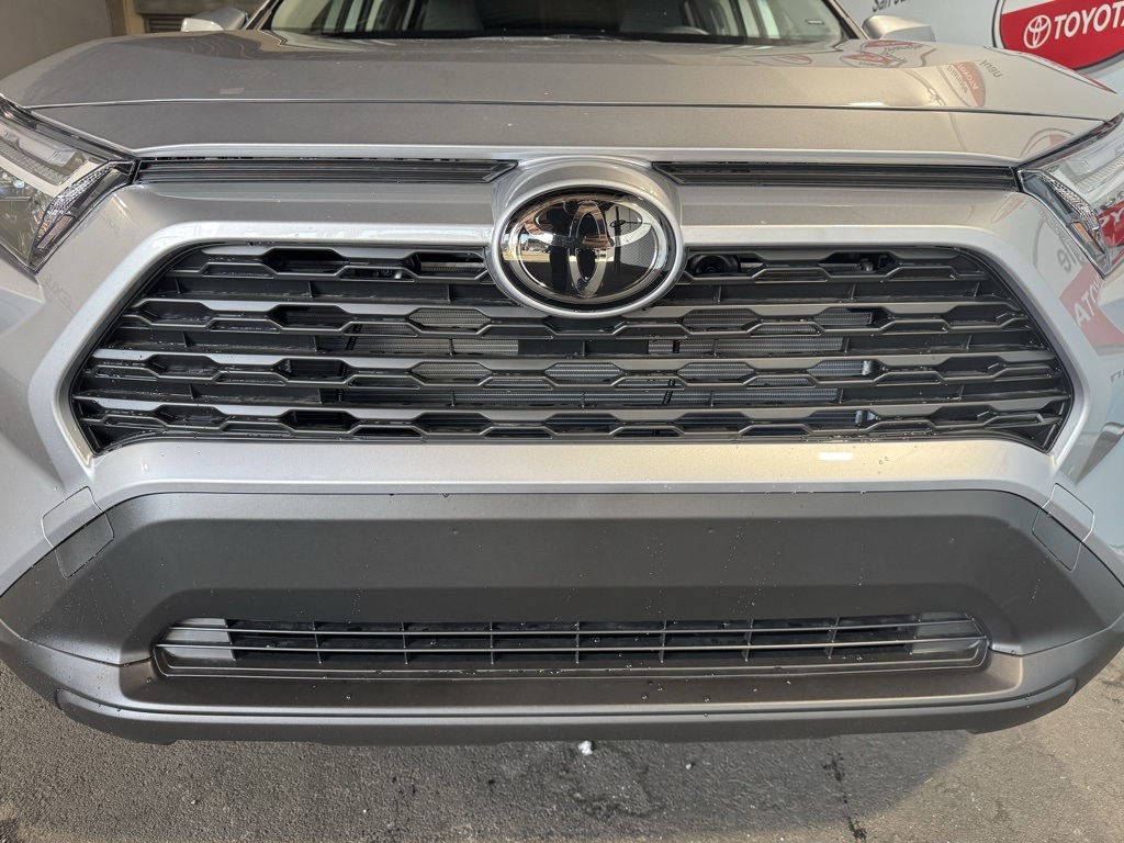 Thumbnail: 2025 Toyota RAV4 - 12