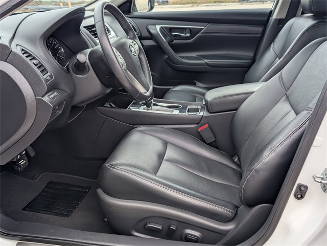 2017 Nissan Altima 2.5 SL White at Emmons Autoplex