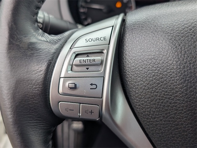 2017 Nissan Altima 2.5 SL White at Emmons Autoplex