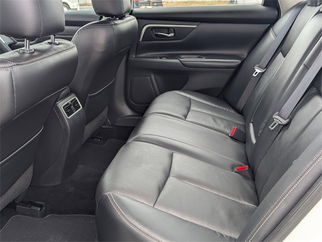 2017 Nissan Altima 2.5 SL White at Emmons Autoplex