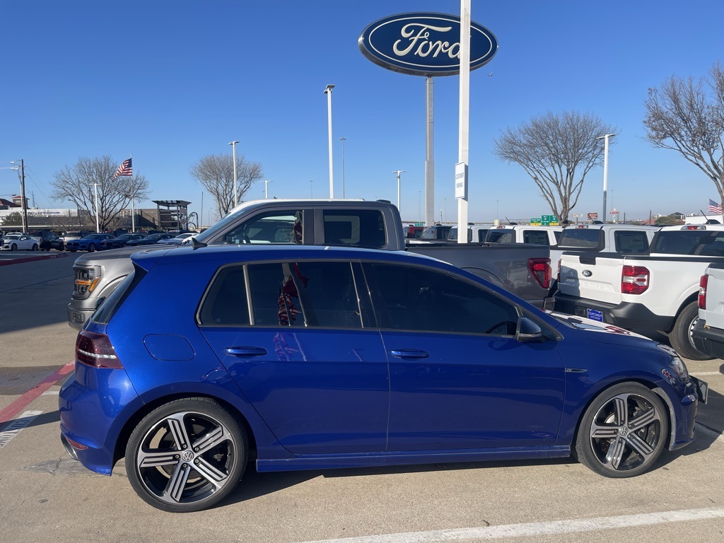 2016 Volkswagen Golf R 4-Door AWD