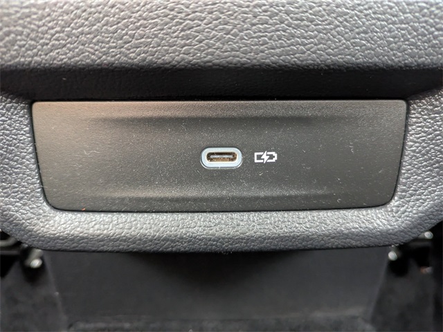 2022 Volkswagen Taos 1.5T SE Black at Stokes Volkswagen