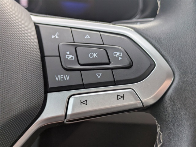 2022 Volkswagen Taos 1.5T SE Black at Stokes Volkswagen