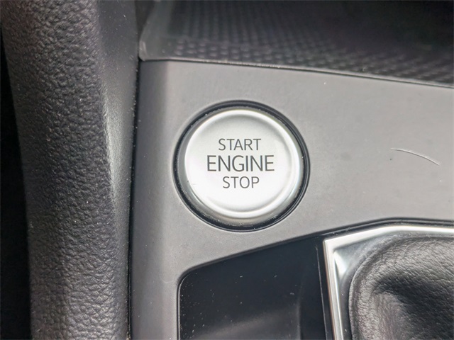 2022 Volkswagen Taos 1.5T SE Black at Stokes Volkswagen