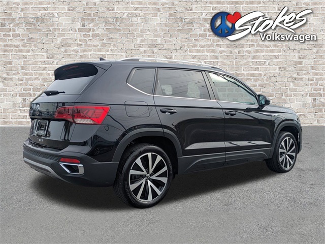 2022 Volkswagen Taos 1.5T SE Black at Stokes Volkswagen