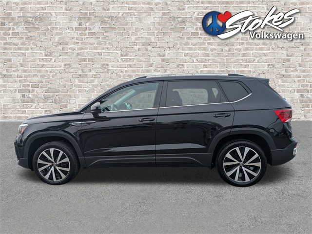 2022 Volkswagen Taos 1.5T SE Black at Stokes Volkswagen