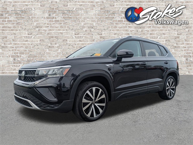 2022 Volkswagen Taos 1.5T SE Black at Stokes Volkswagen