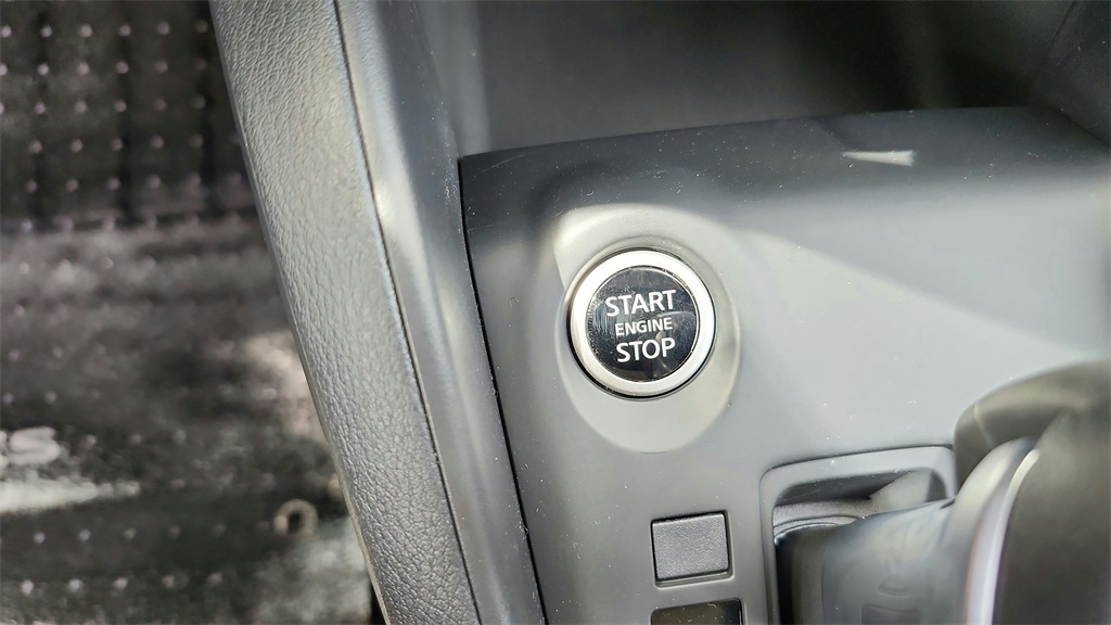 2025 Nissan Kicks Play