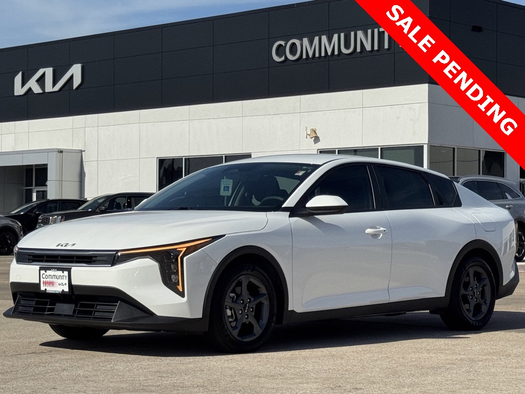 2025 Kia K4 LXS FWD