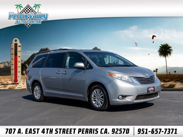 2017 Toyota Sienna XLE