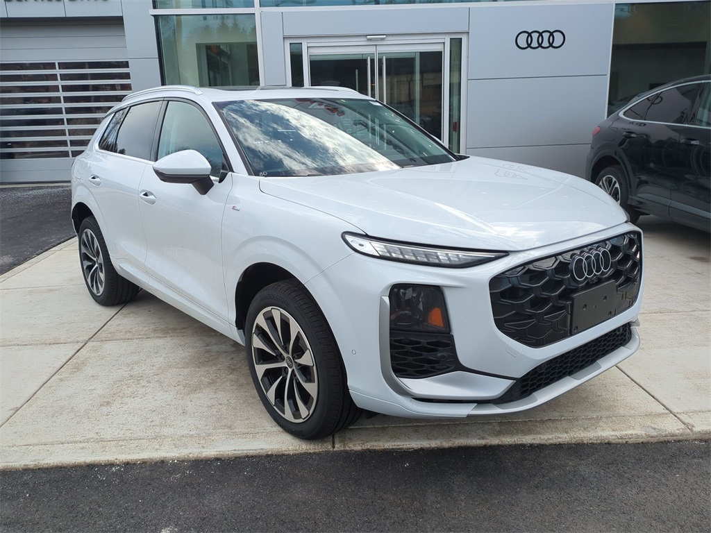 2026 Audi Q3 quattro S Line TFSI