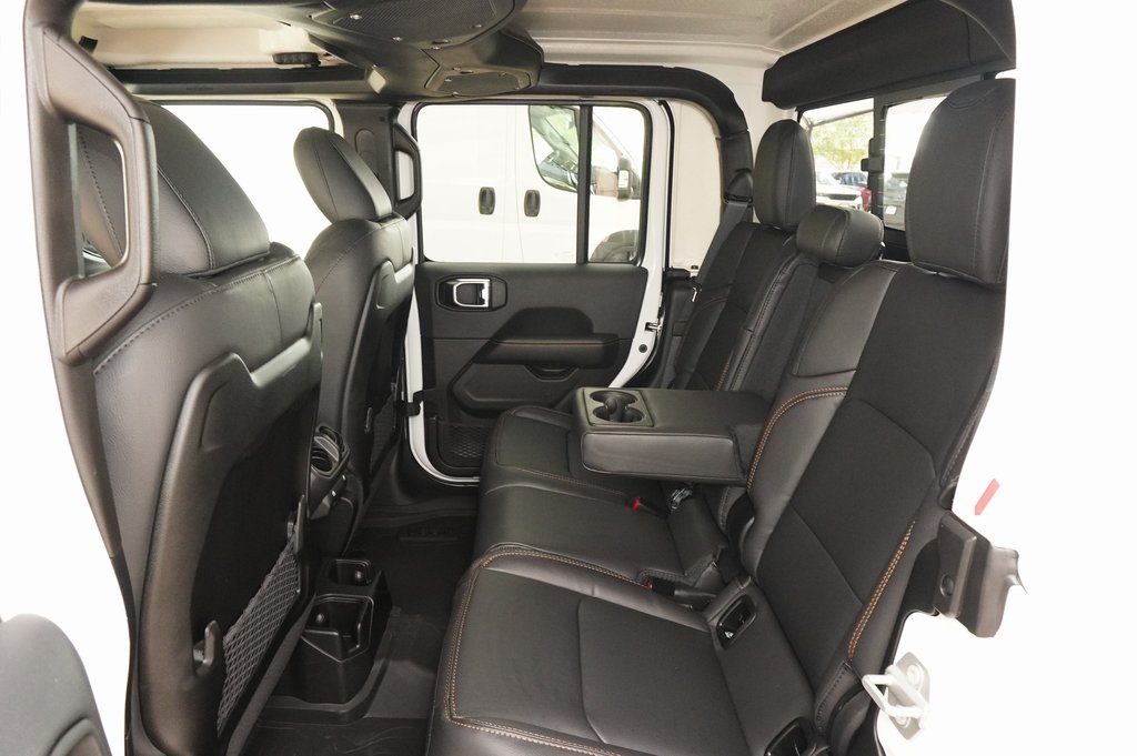 New Car 2025 Jeep Gladiator  Sport For Sale Under $50,000 In Weatherford, Texas