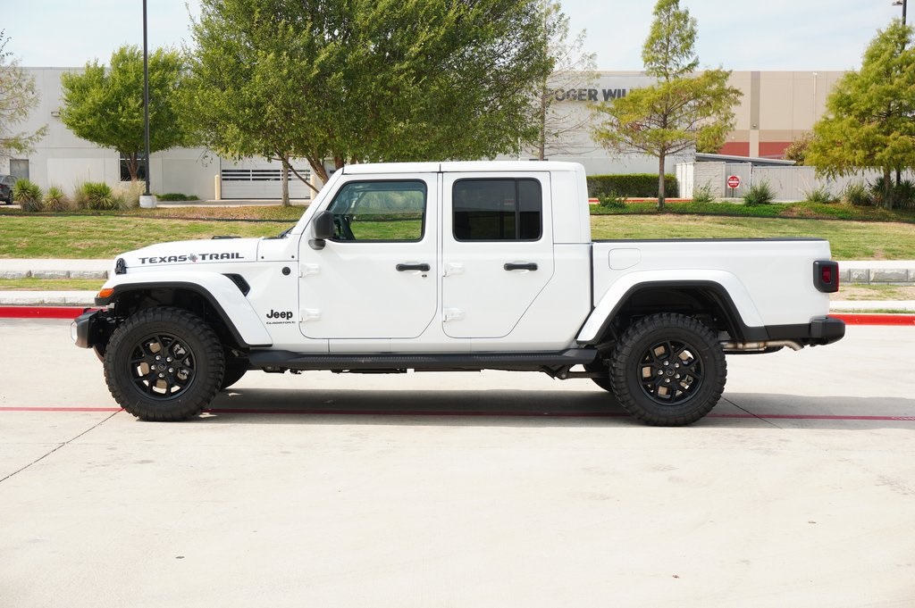 New Car 2025 Jeep Gladiator  Sport For Sale Under $50,000 In Weatherford, Texas