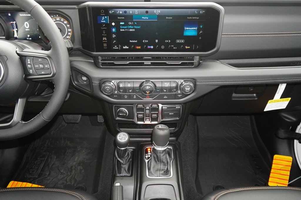 New Car 2025 Jeep Gladiator  Sport For Sale Under $50,000 In Weatherford, Texas