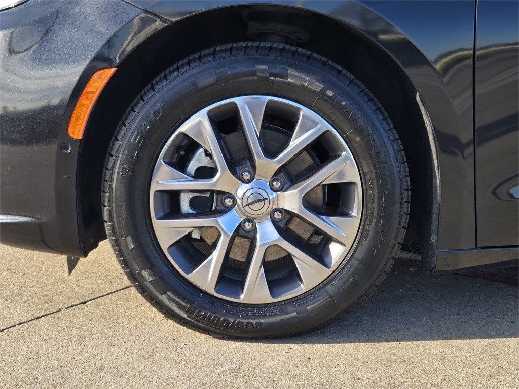 2021 Chrysler Pacifica Hybrid Pinnacle - 9