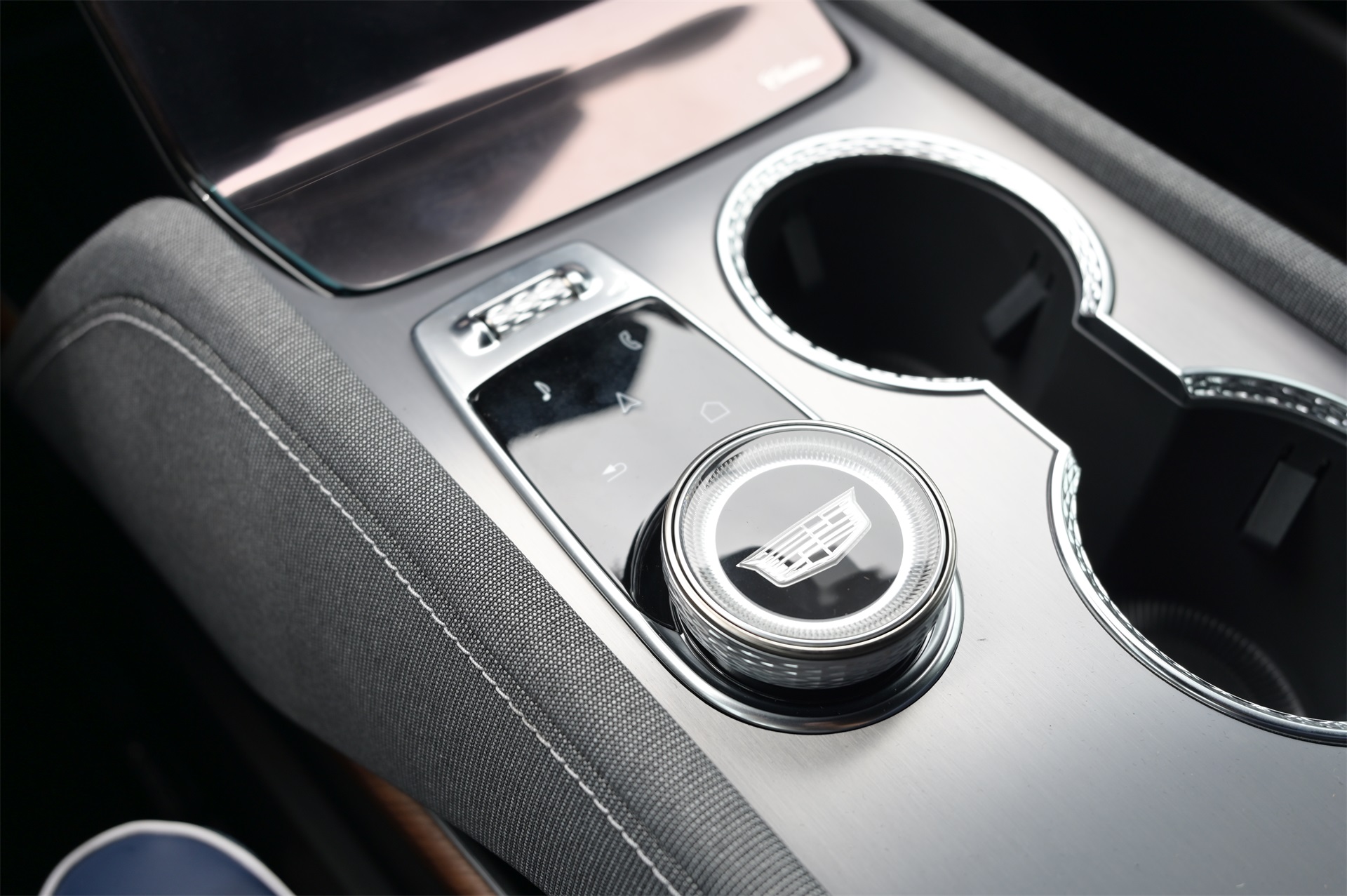 2026 Cadillac VISTIQ Premium Luxury Silver at Bayway Cadillac of The Woodlands