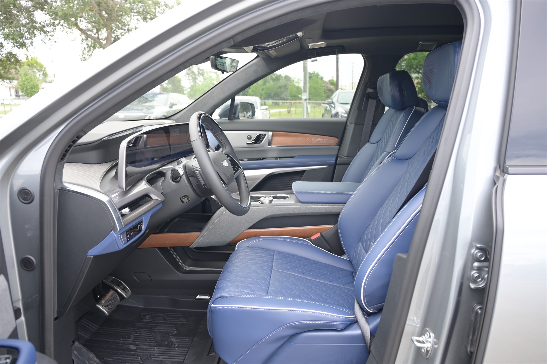 2026 Cadillac VISTIQ Premium Luxury Silver at Bayway Cadillac of The Woodlands