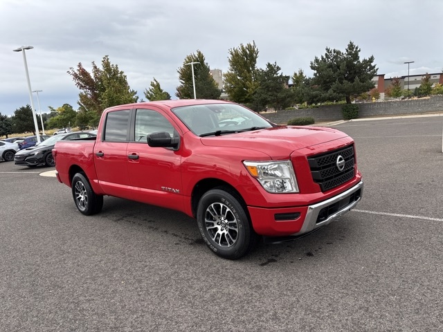 2022 Nissan Titan SV