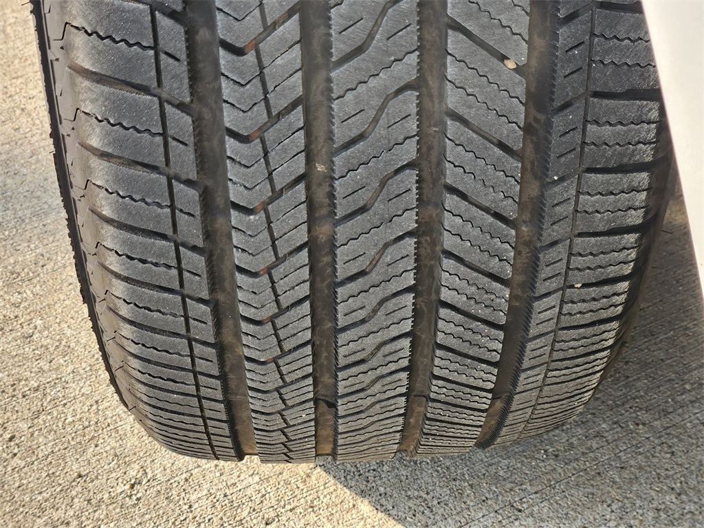 2023 BMW X7 xDrive40i White at Ultimate Motorsports