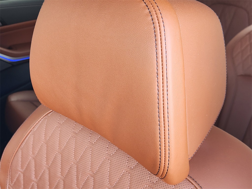 2023 BMW X7 xDrive40i White at Ultimate Motorsports