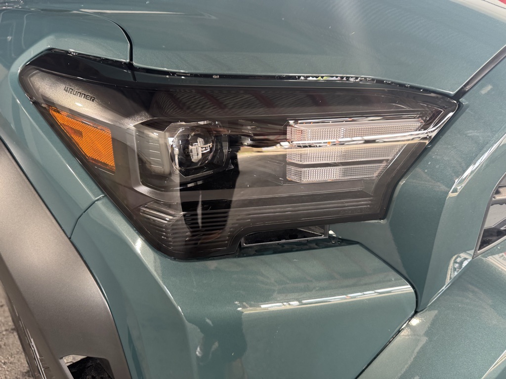 Thumbnail: 2025 Toyota 4Runner - 12