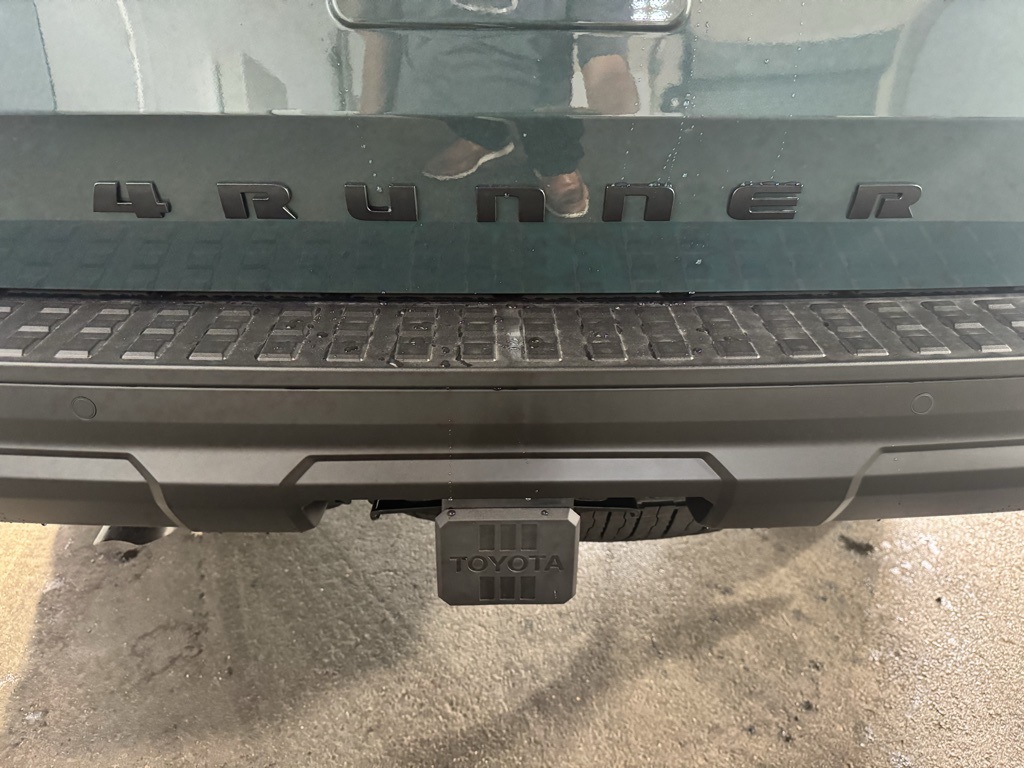 Thumbnail: 2025 Toyota 4Runner - 25