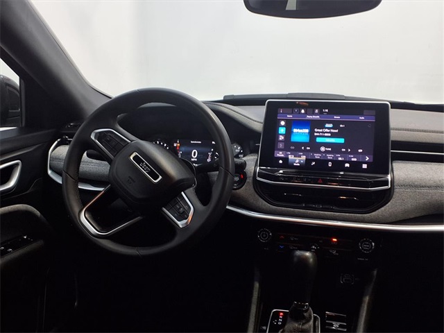 2024 Jeep Compass Latitude - 11