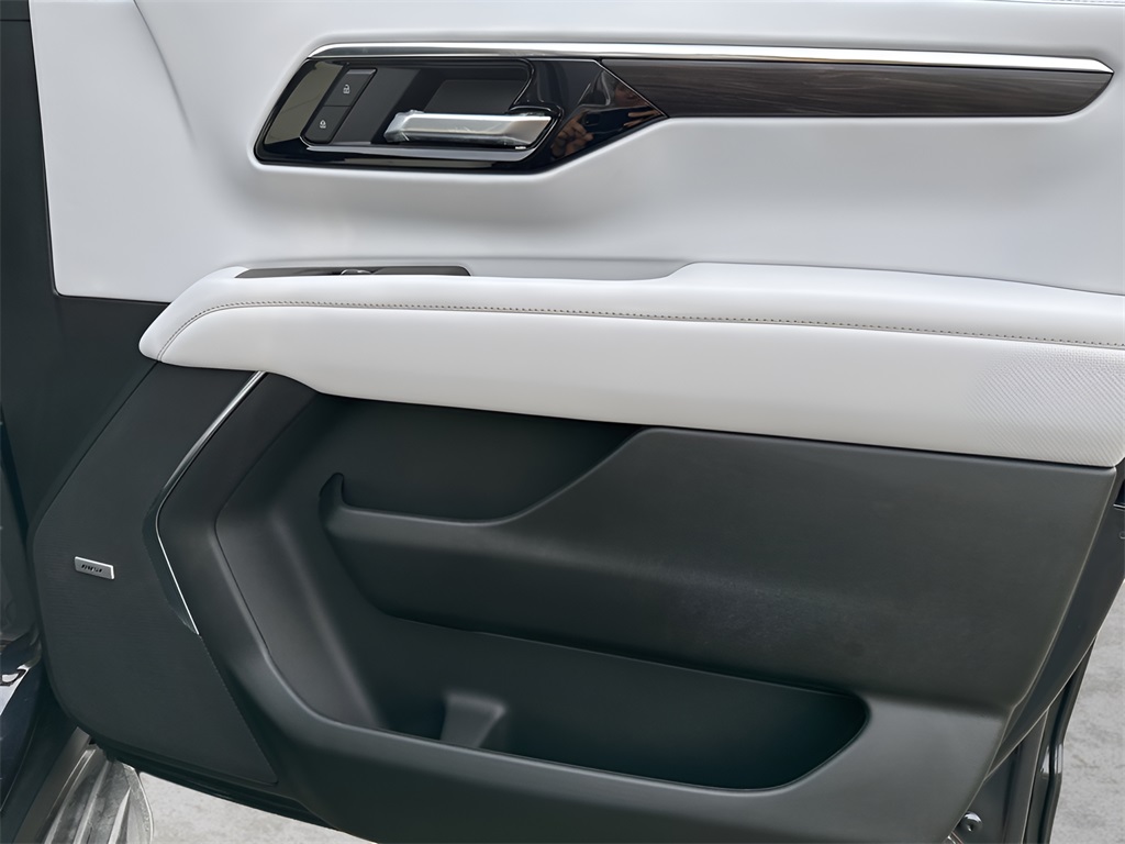 2025 Chevrolet Suburban