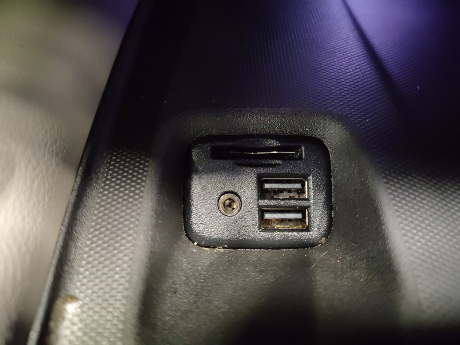 Used Car 2020 Buick Enclave  Essence For Sale Under $25,000 In San Antonio, Texas