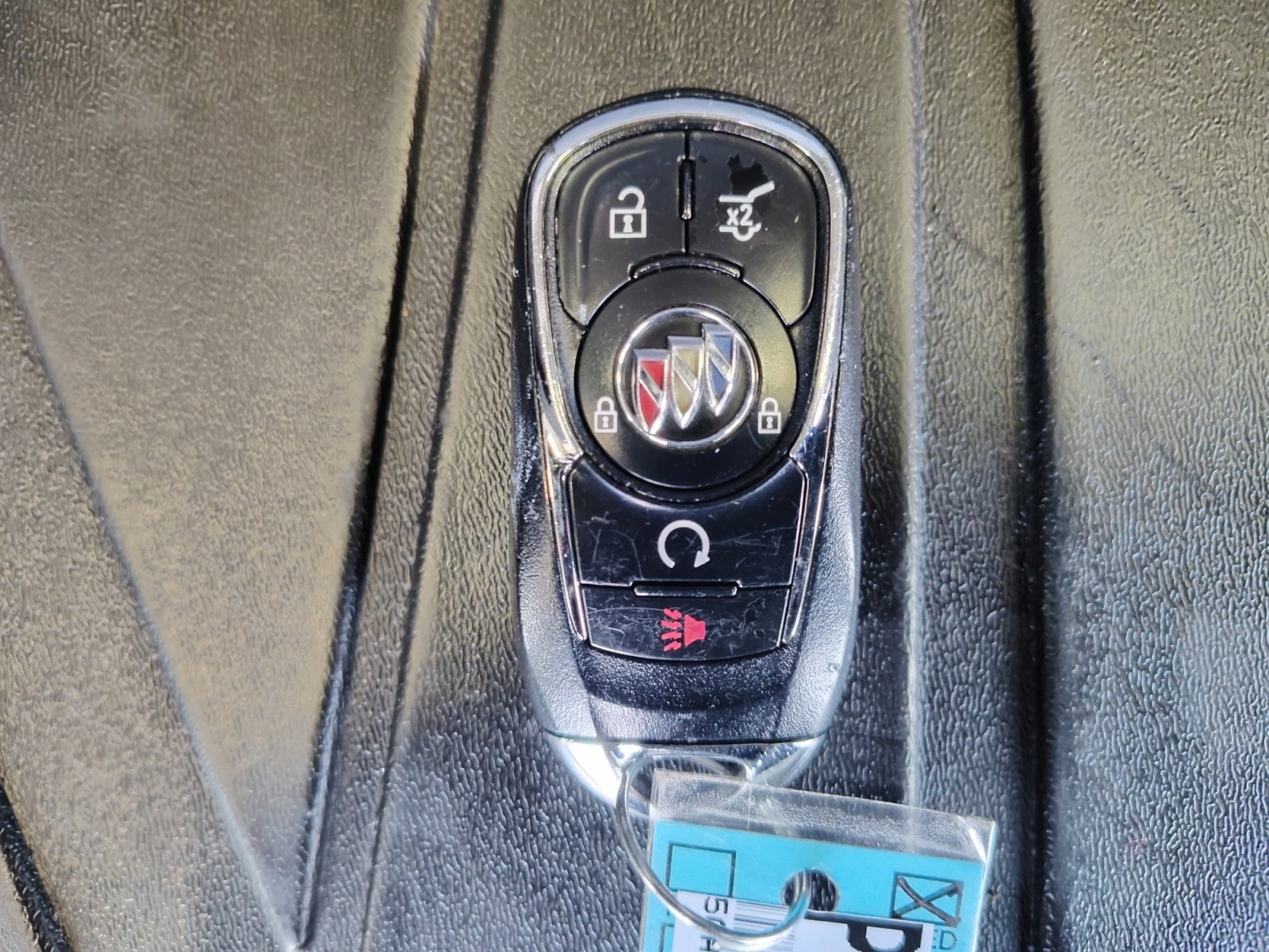 Used Car 2020 Buick Enclave  Essence For Sale Under $25,000 In San Antonio, Texas