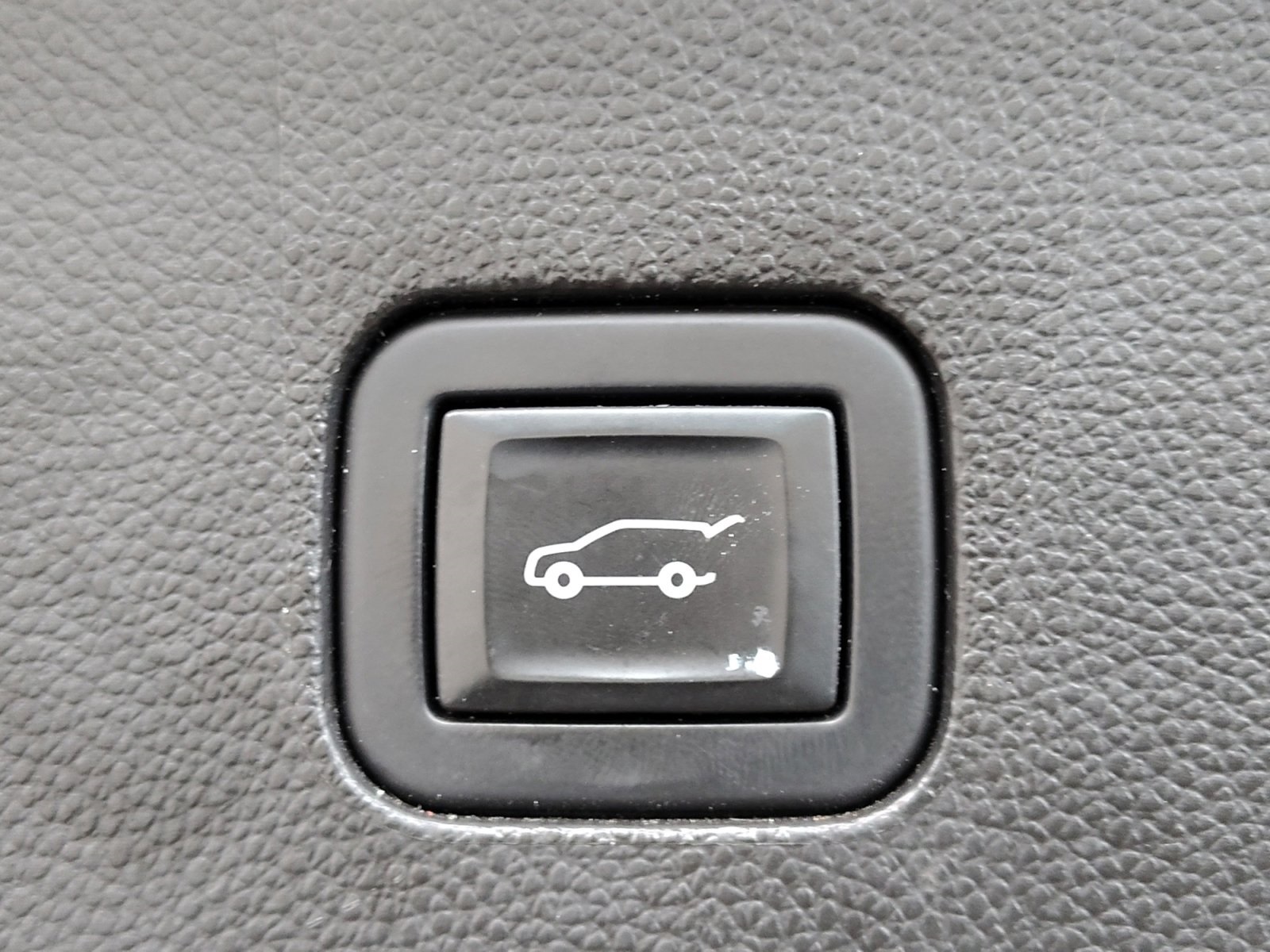 Used Car 2020 Buick Enclave  Essence For Sale Under $25,000 In San Antonio, Texas