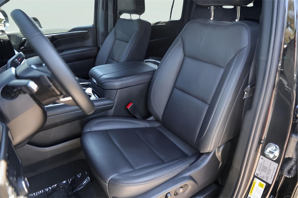 Used Car 2025 Chevrolet Suburban  Z71 For Sale Under $80,000 In Austin, Texas