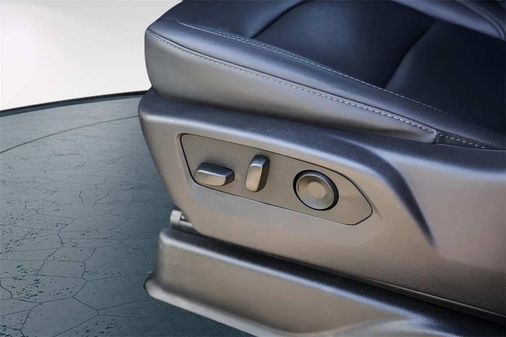 Used Car 2025 Chevrolet Suburban  Z71 For Sale Under $80,000 In Austin, Texas