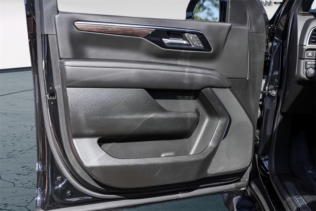 Used Car 2025 Chevrolet Suburban  Z71 For Sale Under $80,000 In Austin, Texas