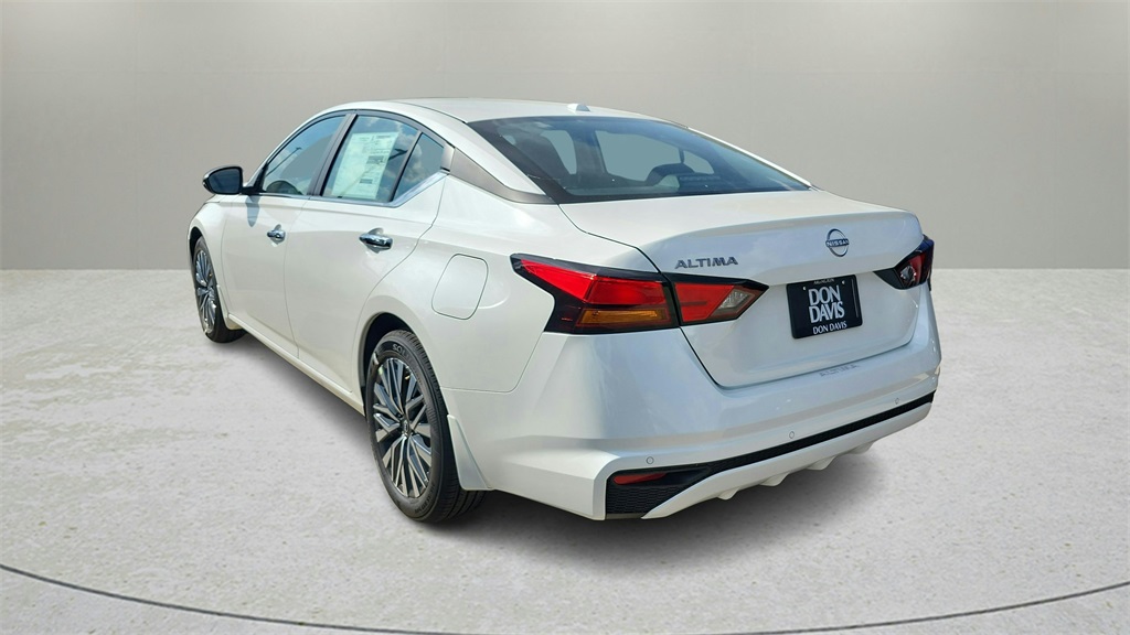 2025 Nissan Altima