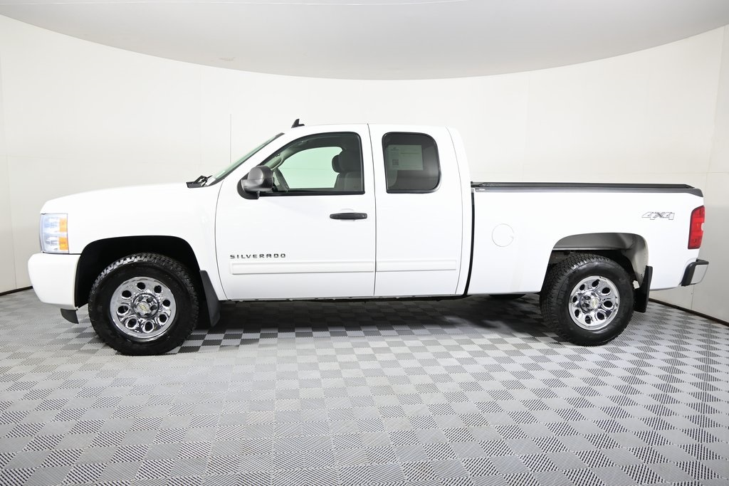 Used 2011 Chevrolet Silverado 1500 LS with VIN 1GCRKREA5BZ439684 for sale in Forest Lake, Minnesota