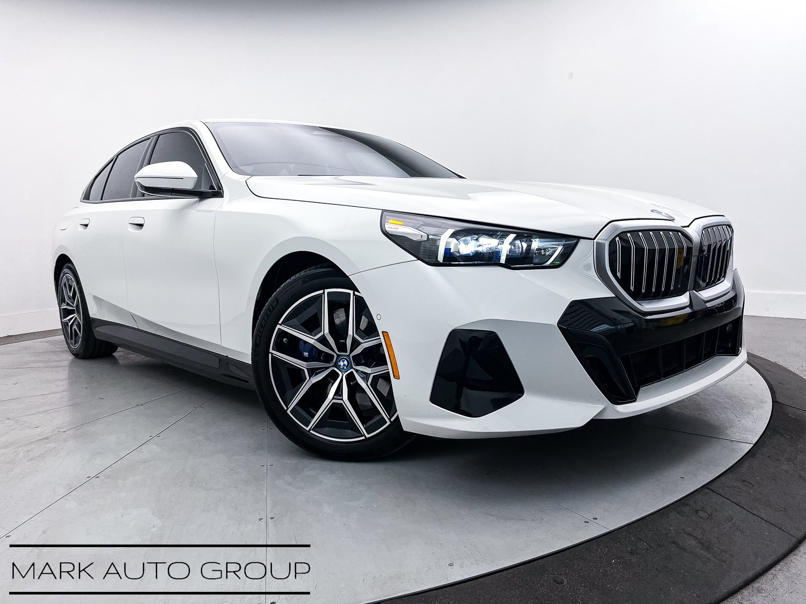 2024 BMW i5 eDrive40