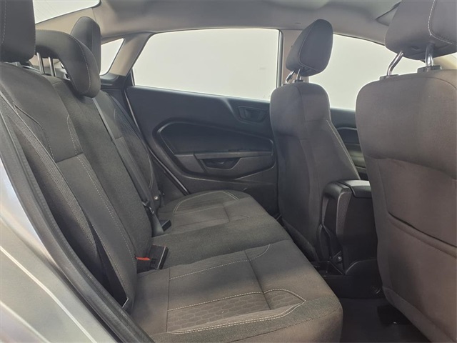 2019 Ford Fiesta SE - 10