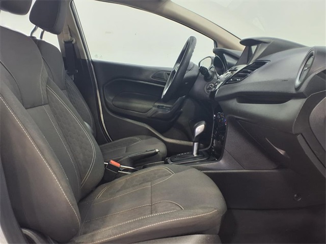 2019 Ford Fiesta SE - 11