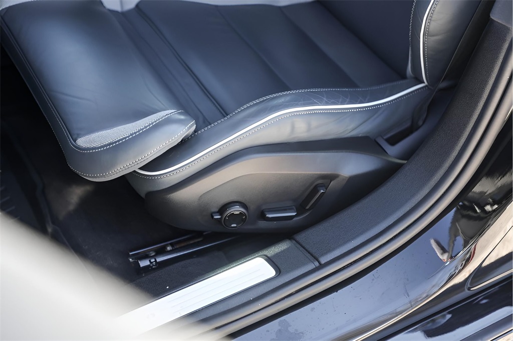 Used Car 2022 Volvo S60  B5 R-design For Sale Under $30,000 In Austin, Texas