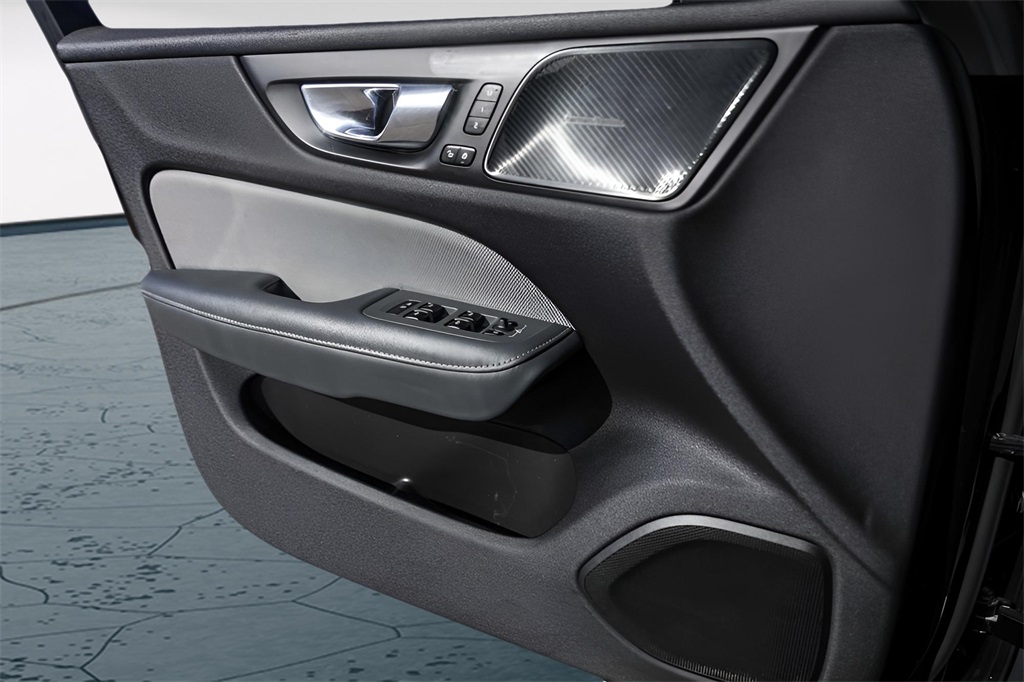 Used Car 2022 Volvo S60  B5 R-design For Sale Under $30,000 In Austin, Texas