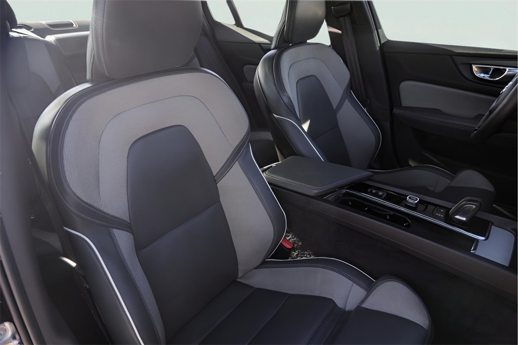 Used Car 2022 Volvo S60  B5 R-design For Sale Under $30,000 In Austin, Texas